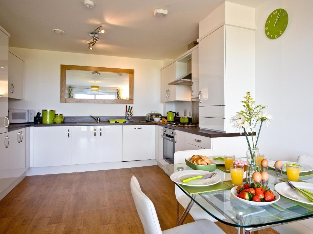 17 Astor Court Apartment New Quay Exterior foto